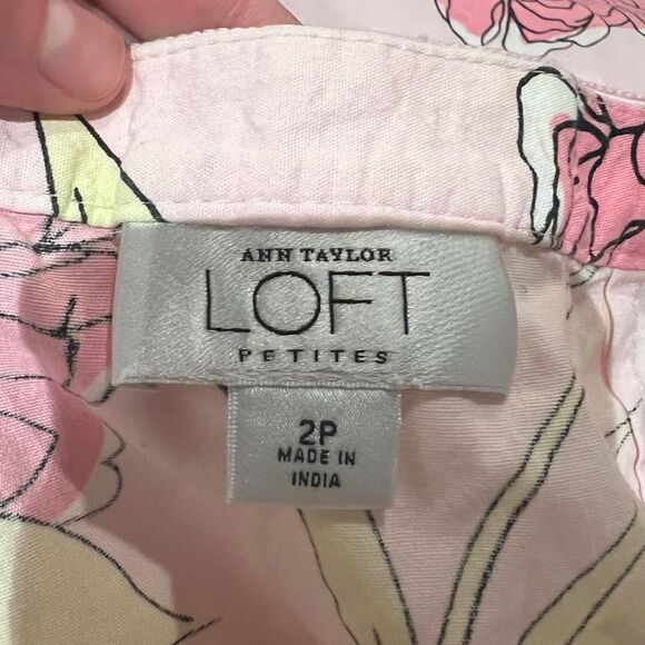 Loft petites light pink floral mini skirt. - Picture 3 of 8
